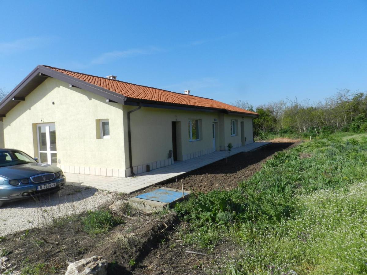 Villa Campo Ezerets Bagian luar foto